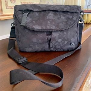 Lululemon All Night Festival Bag